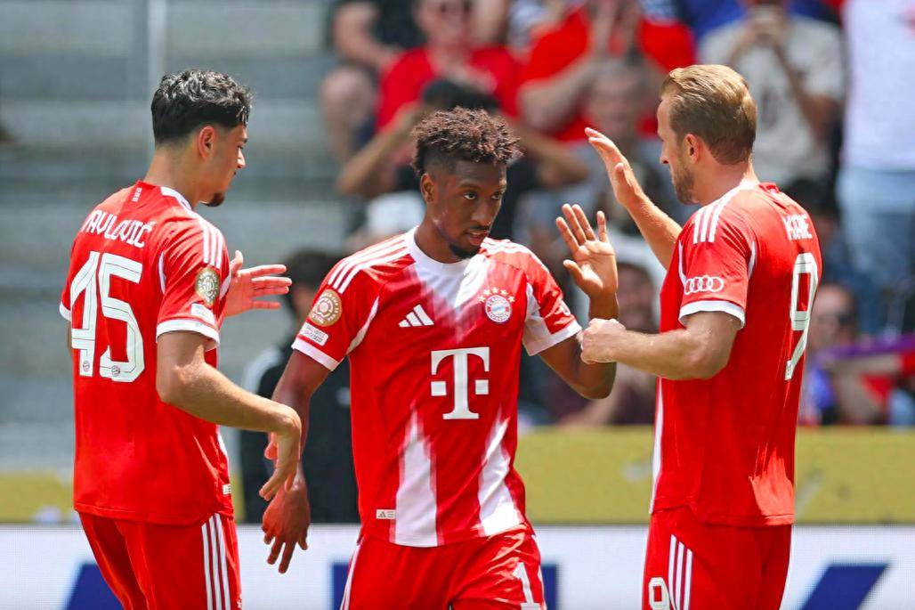 开云- 重要助攻首场状态出色，拜仁观众沸腾！，萨拉赫重返赛场赢得满堂喝彩