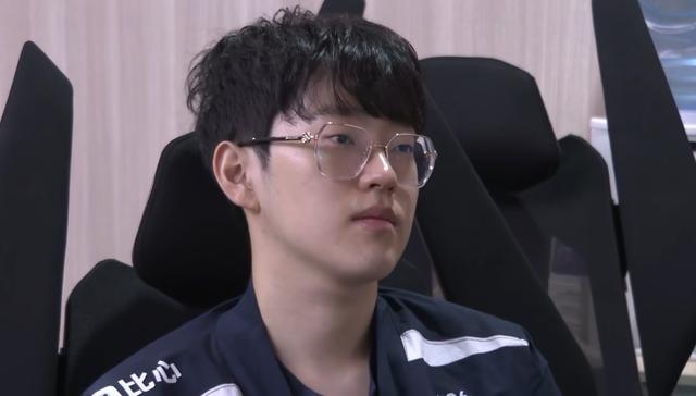 开云-关于Scout迎来三赛季高光表现，RNG球迷沸腾！的信息