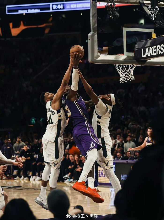 开云- 字母哥扣篮集锦高清 