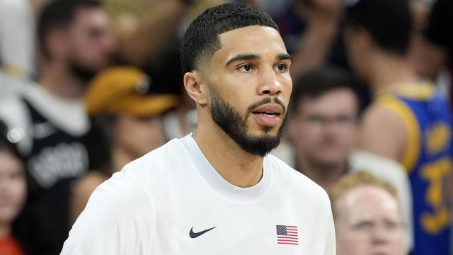 开云-塔图姆在塞尔维亚队比赛中出色防守，战术调整引发热议！的简单介绍